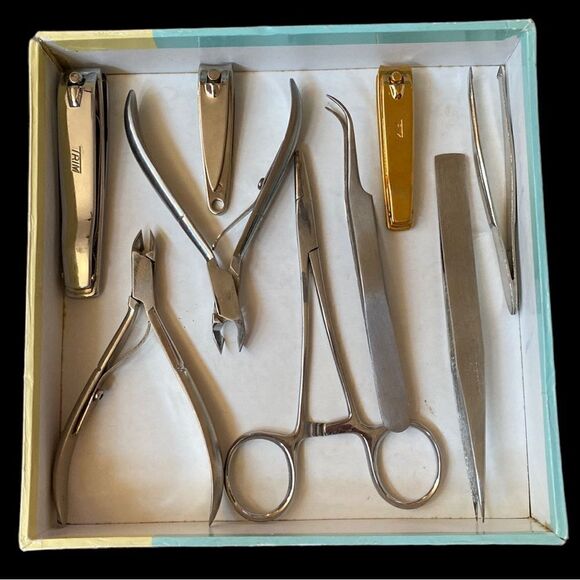 9 Piece Manicure Set - Picture 1 of 12